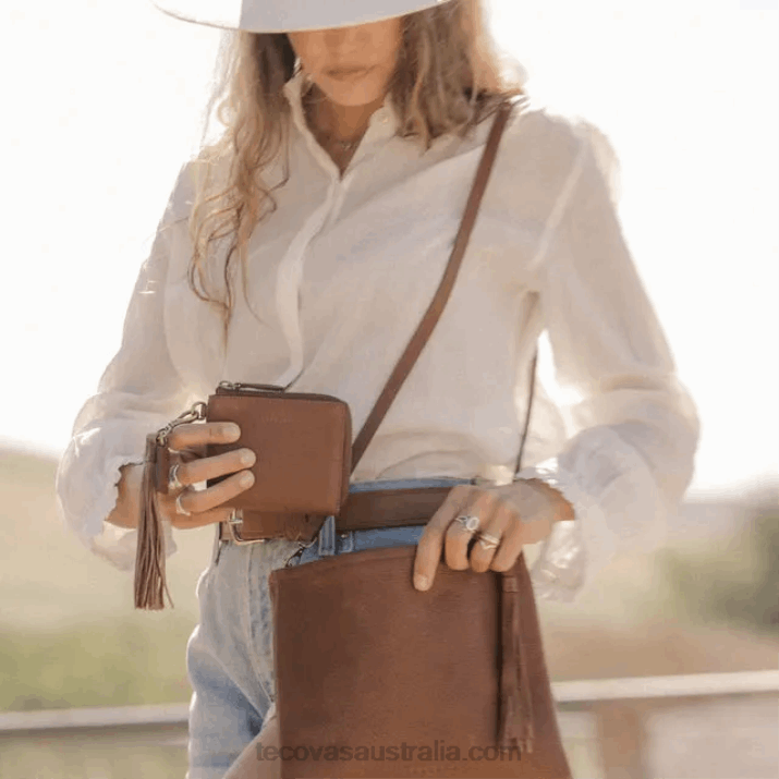 Fawn Leather L-Zip Wallet Tecovas 62NN103