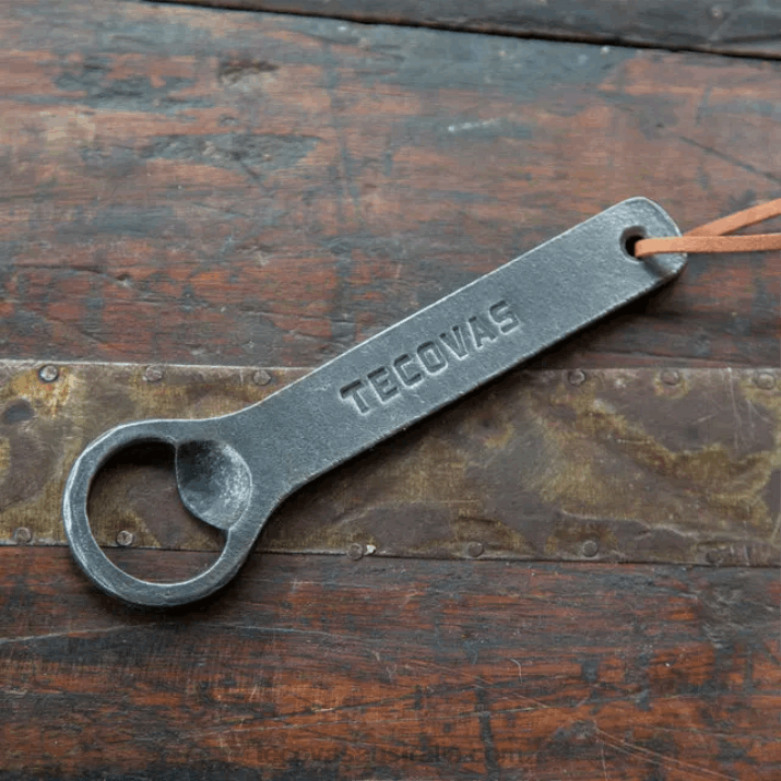 Cast Iron Magnetic Bottle Opener Tecovas 62NN92