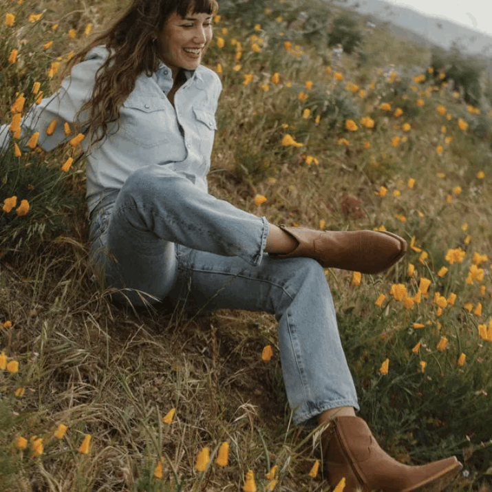 Women Caramel The Daisy Tecovas 62NN120